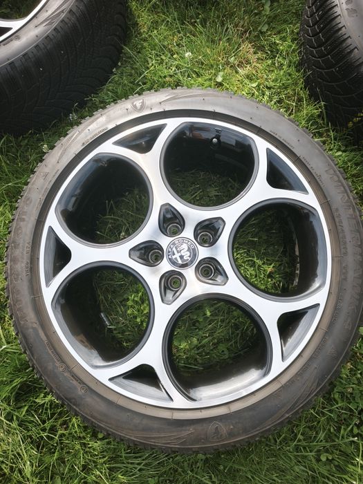 Koła felgi Alfa Romeo Tonale Stelvio 235/45  R19