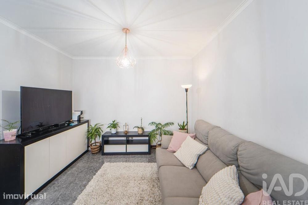 Apartamento T2 em Chafé de 88 m2