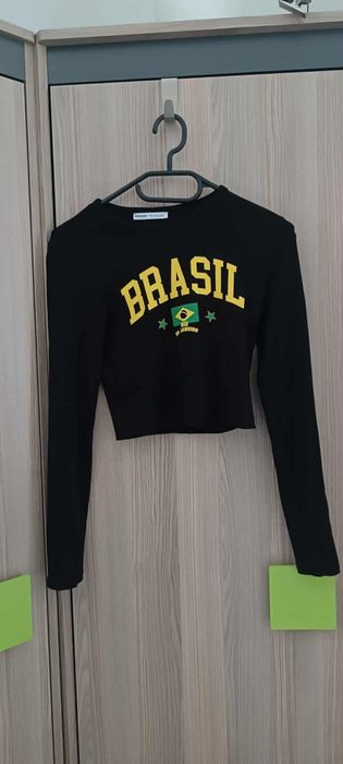 Czarny top z długim rękawem z napisem Brasil, XS, Bershka