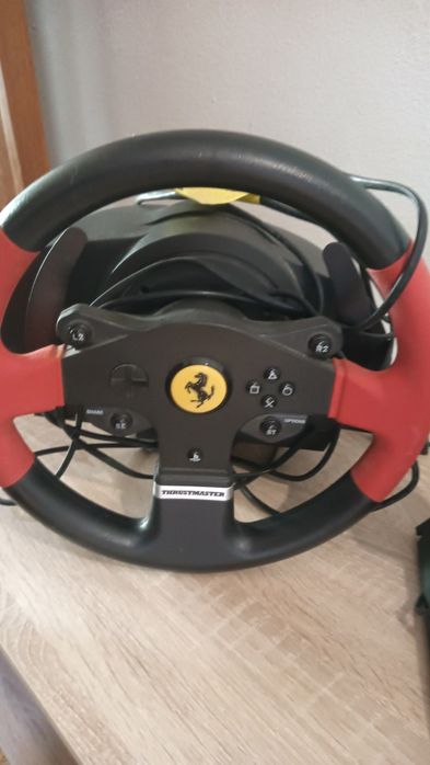 Vendo volante mais pedais para PlayStatio + 2 Jogosn