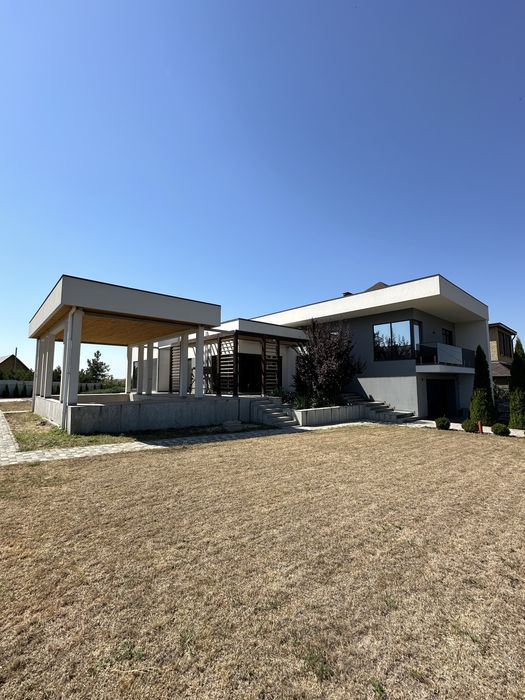 продам дом, участок 15 сот, новый ремонт в Новоолександровке