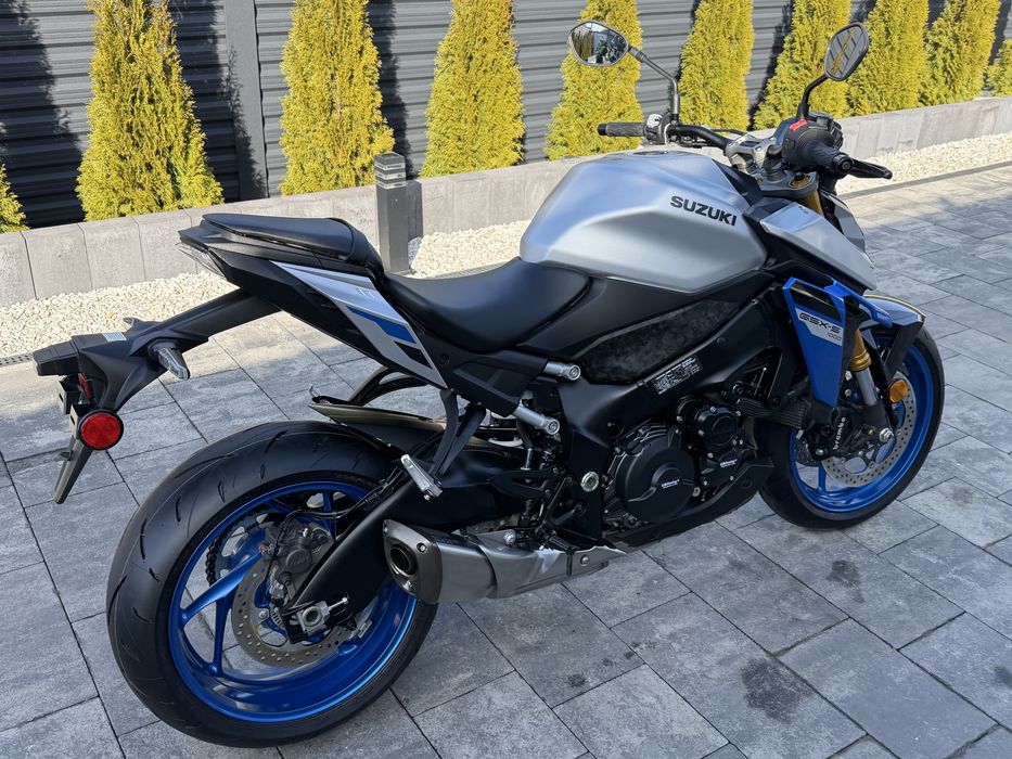 Suzuki gsx s 1000 2025