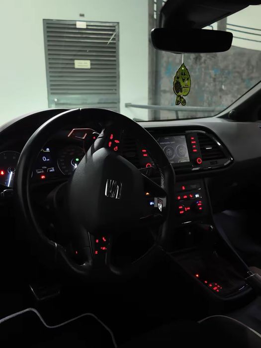 SEAT Leon SC 2.0 TSI S&S DSG Cupra 290