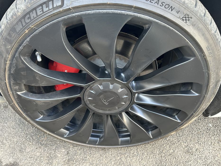 Продам диск Tesla Model Y perfomance style r20