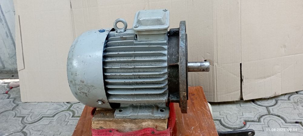 Електродвигатель 3 квт 1500 об/хв