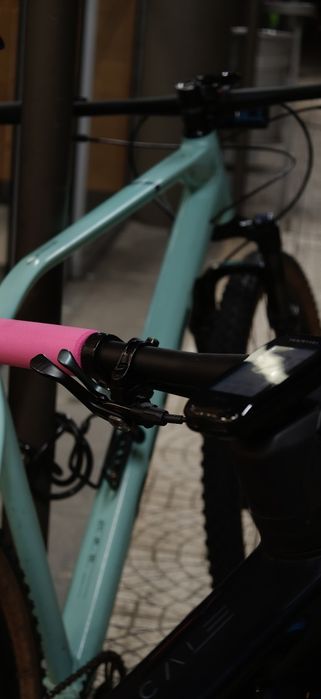 Scott scale 930 carbono tamanho M com 1 ano