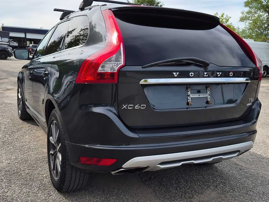 Volvo XC60      2015