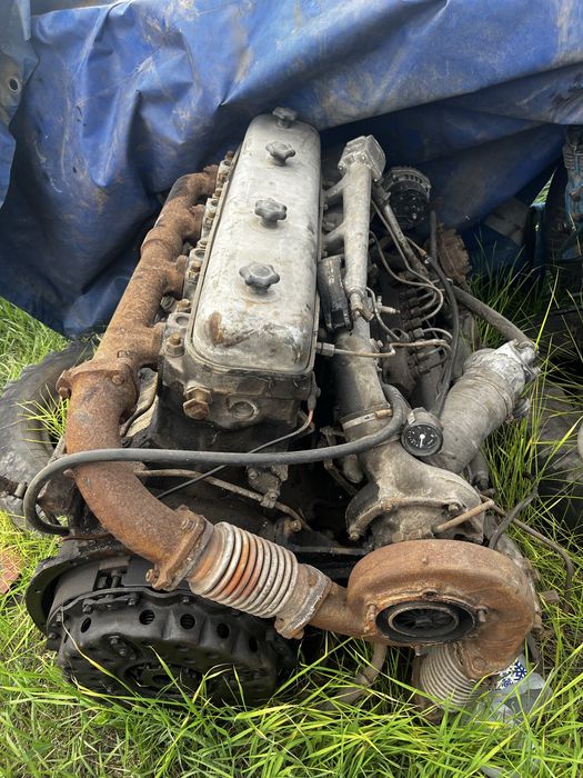 Двигу на грузовий автомобіль
