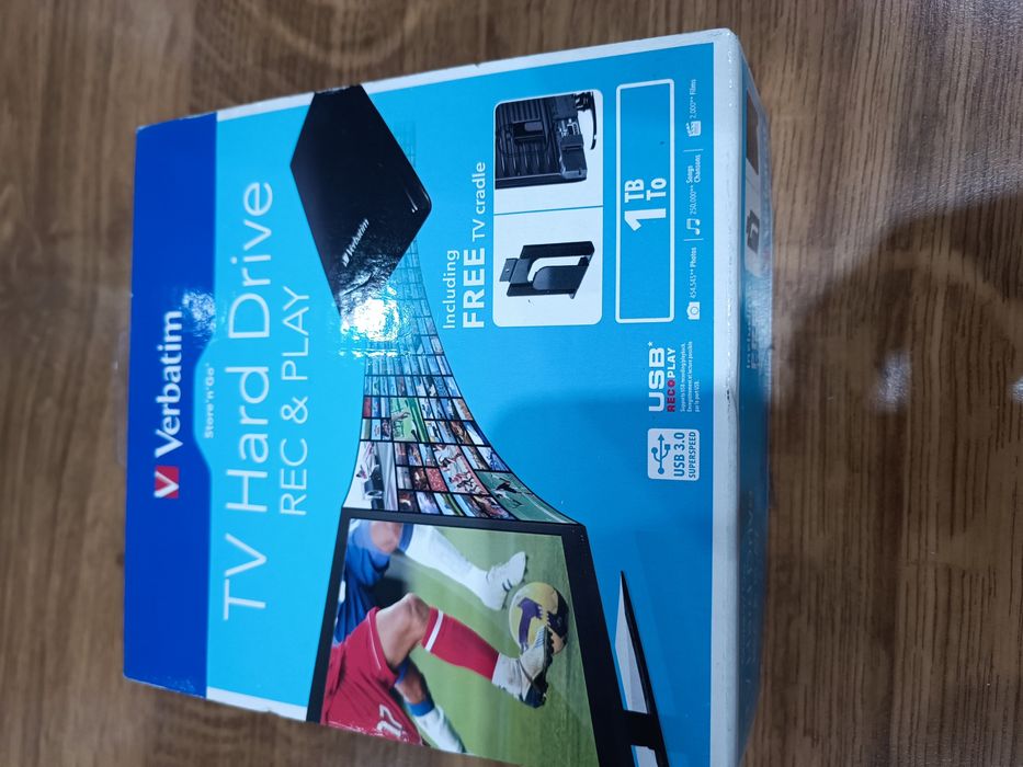 Disco externo Verbatim 1 TB Store n Go na caixa