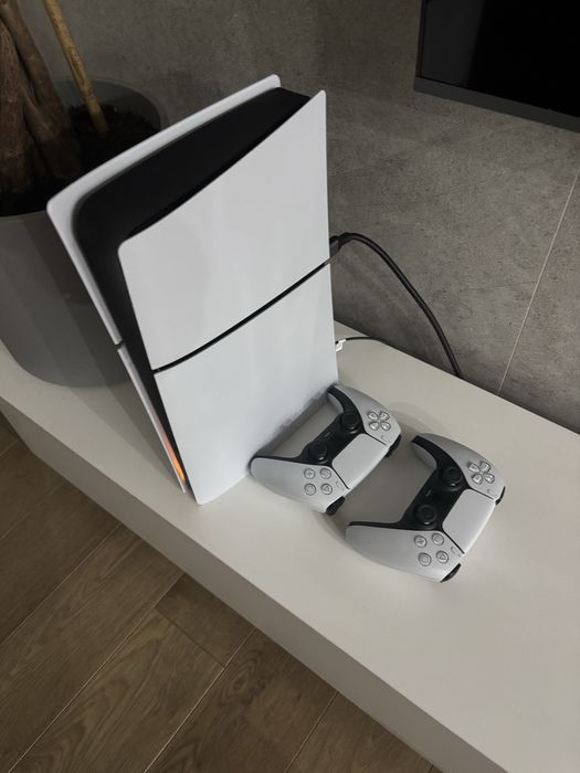 Playstation 5 slim digital cfi - 2116 nowa gwarancja dwa pady