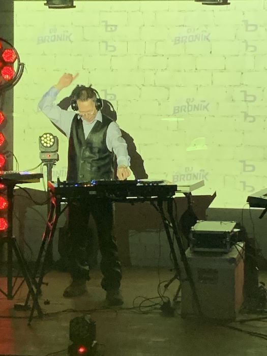 Дискотека "Резонанс", ведучий (тамада) DJ Ди джей, Диджей музика, організація  свят