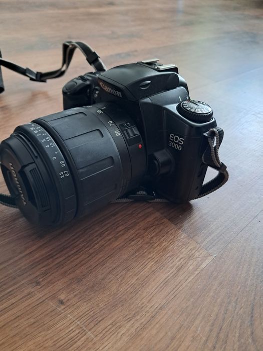 Aparat Canon eos3000