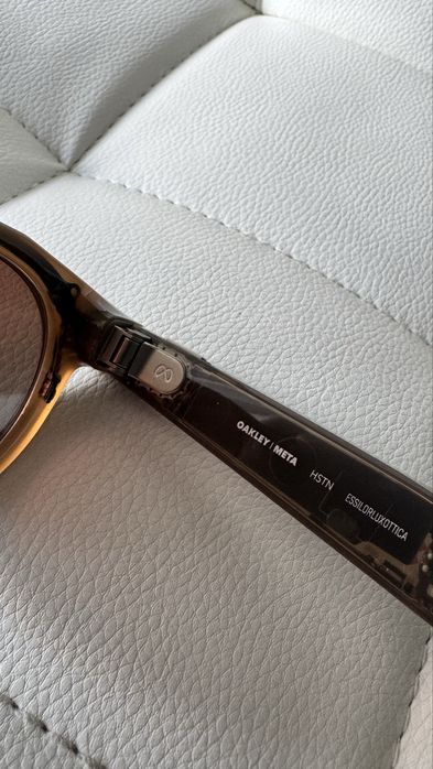 Sprzedam nowe oryginalne okulary Oakley Meta OW8002