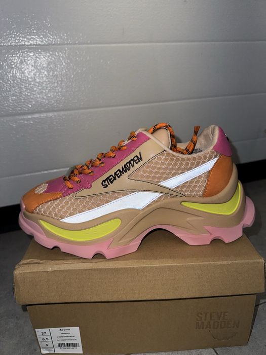 Kolorowe sneakersy damskie – różowe, beżowe i pomarańczowe