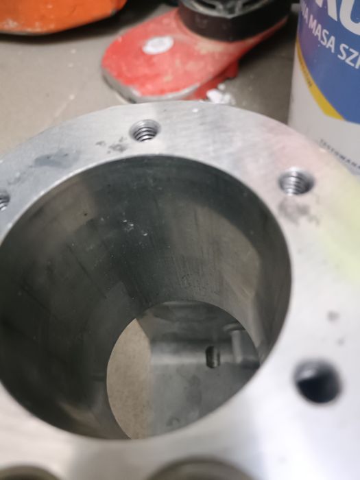 Blok silnika karter Briggs 5hp Briggs&stratton wał poziomy 65mm tuleja