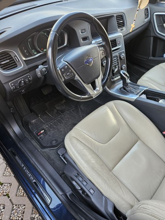 Volvo v60 2.0 d3 163km
