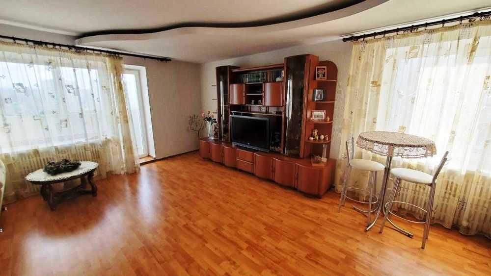 Продам классную 3 комнатную квартиру 115 кв.м