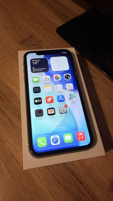 iPhone 11 64 gb biały