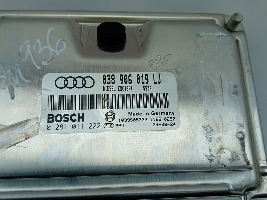 Centralina motor / ECU AUDI A4 (8E2, B6)