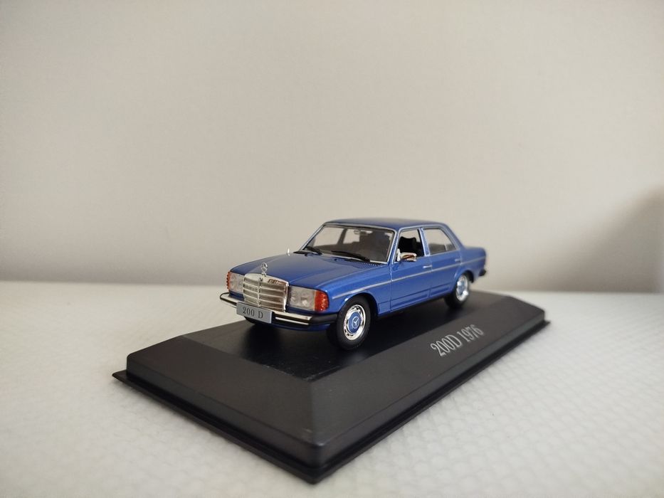 Miniatura Mercedes 200D 1/43 Nova