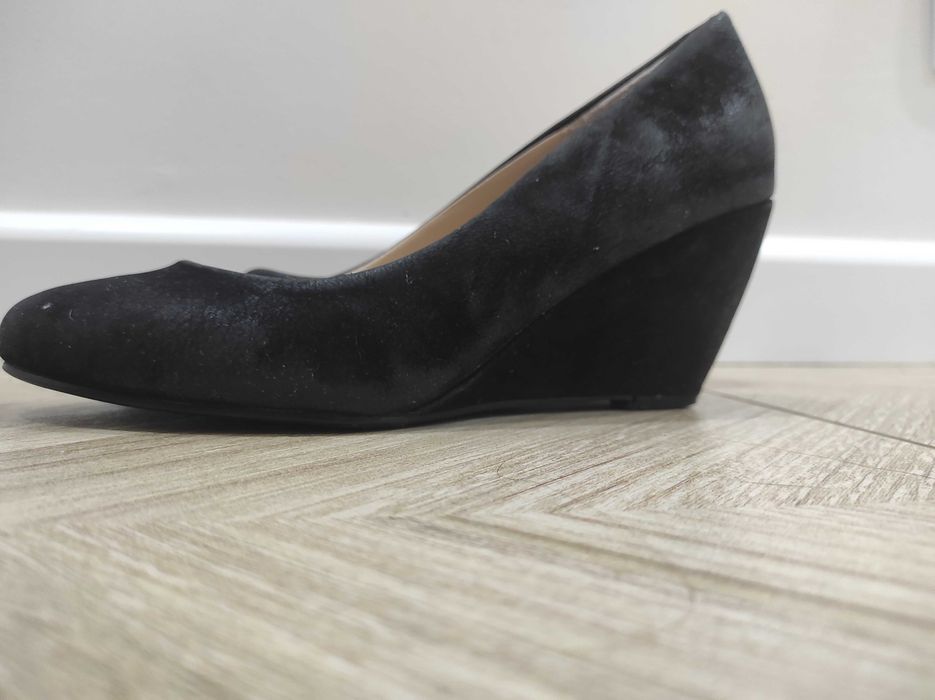 Czarne koturny wysokosc 6.5 cm