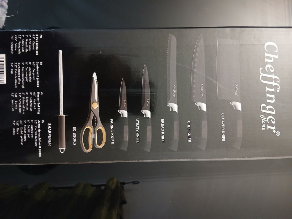 Conjunto de 8 Peças de Facas Cheffinger (Aço Inoxidável) + Suporte