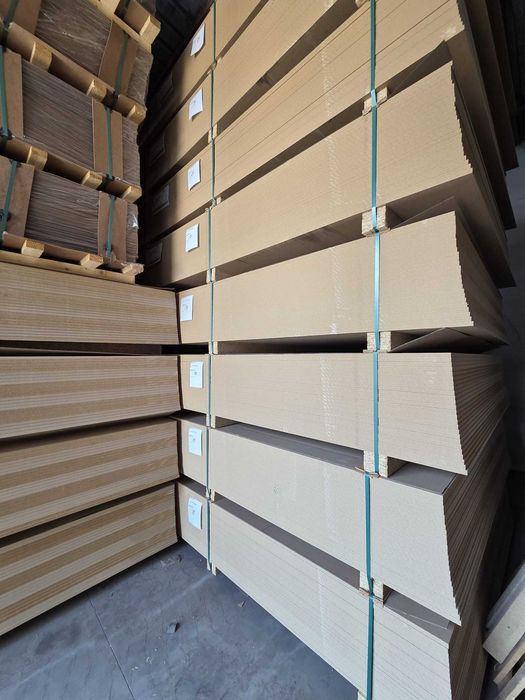 MDF/ 15 / 2800x2070 / KLASA 1 / FSC /