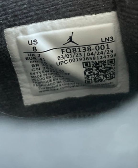 Jordan 4 white thunder