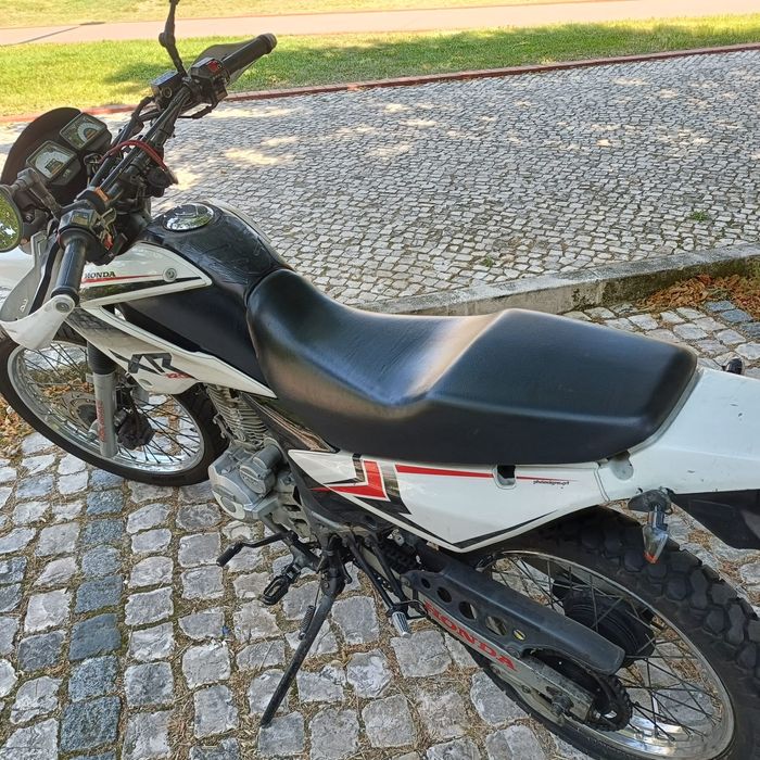 Honda XR 125cc impecável
