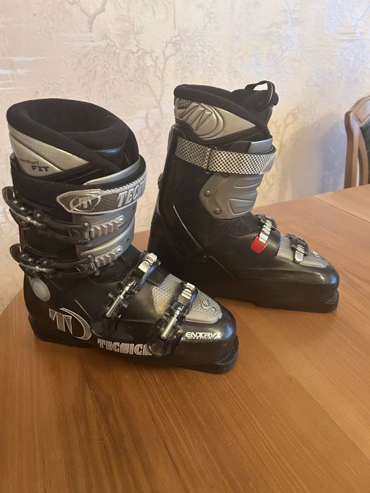 Лижні черевики Tecnika
