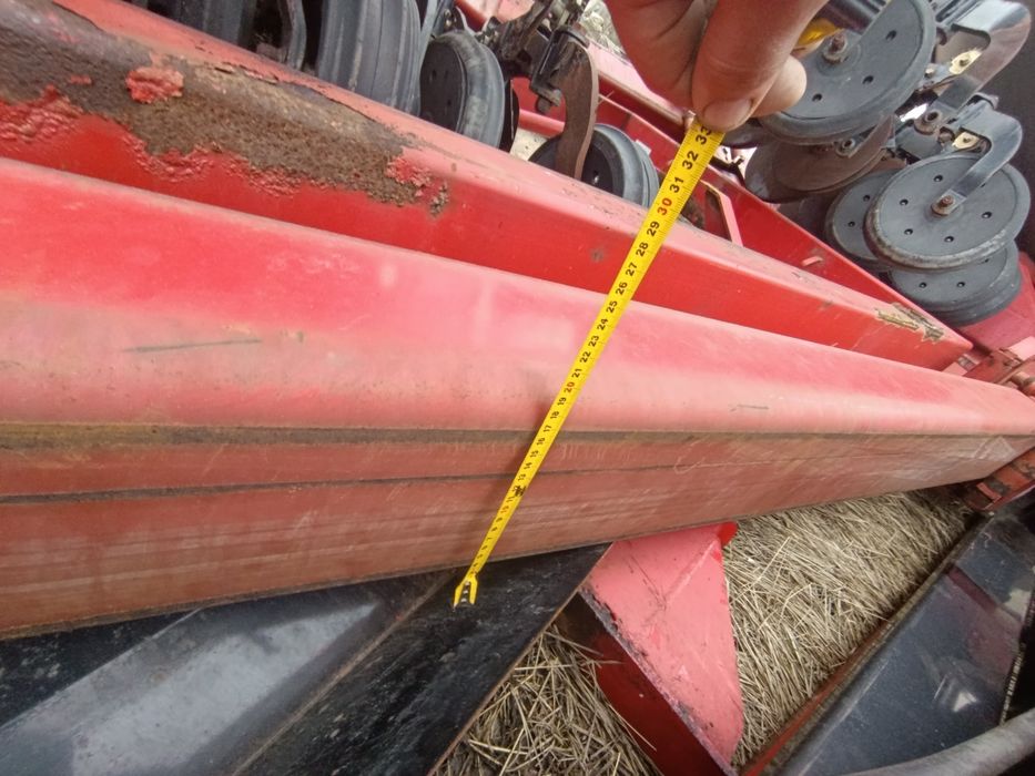 Продам сетку та проф трубу великих розмірів та товщиною 5 мм.