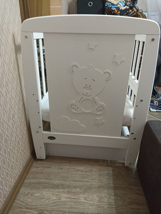 Продам детскую кроватку