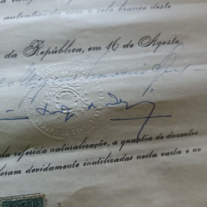 Documento de naturalização de um espamhol para português em 1954
