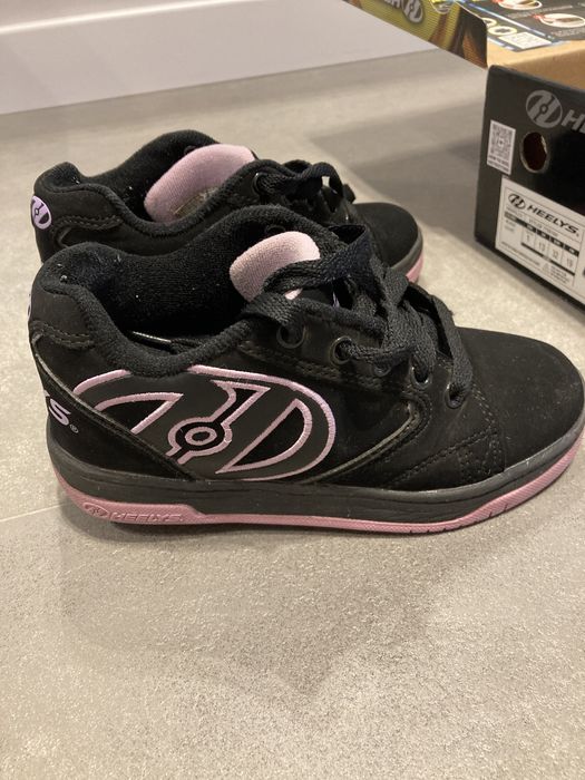 Кроссовки на колесиках heelys