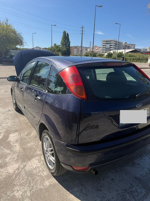Carro Ford focos 2002