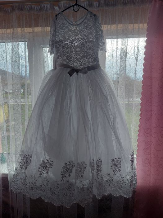 Плаття на перше причастя