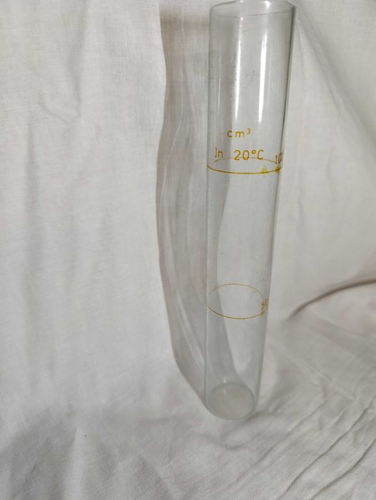 Szkło laboratoryjne - cylinder Nesslera