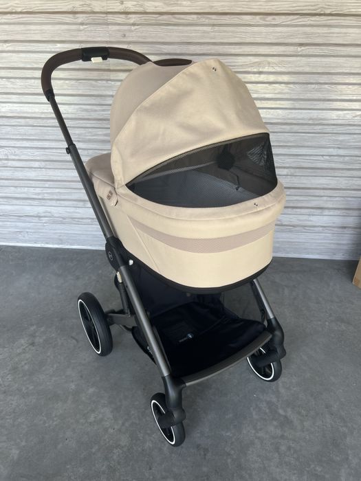 Оновлена версія дитячої коляски Cybex Balios S Lux 2025 року 2в1 в кольорі Almond Beige