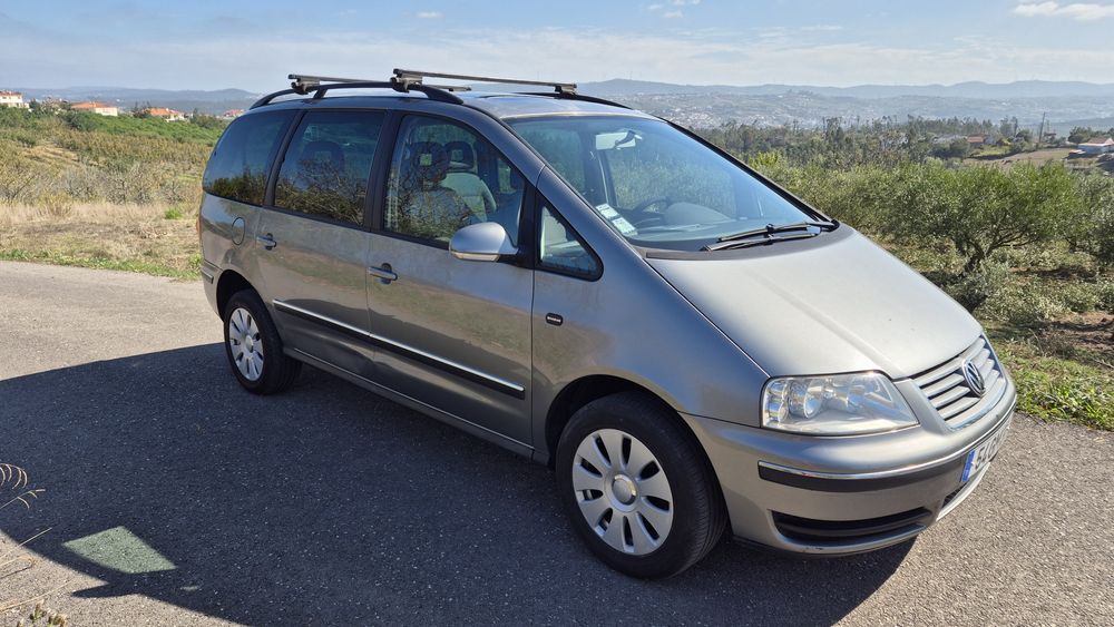 Vw Sharan 1.9 TDI automatica — photo 4
