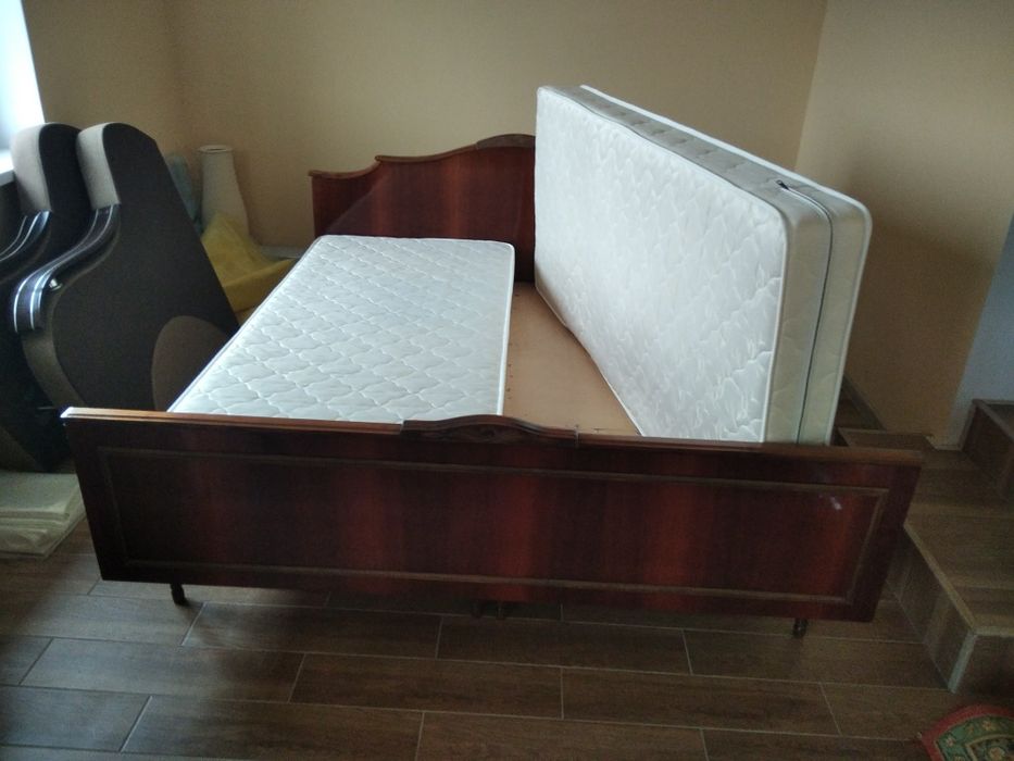 Продам двоспальне ліжко