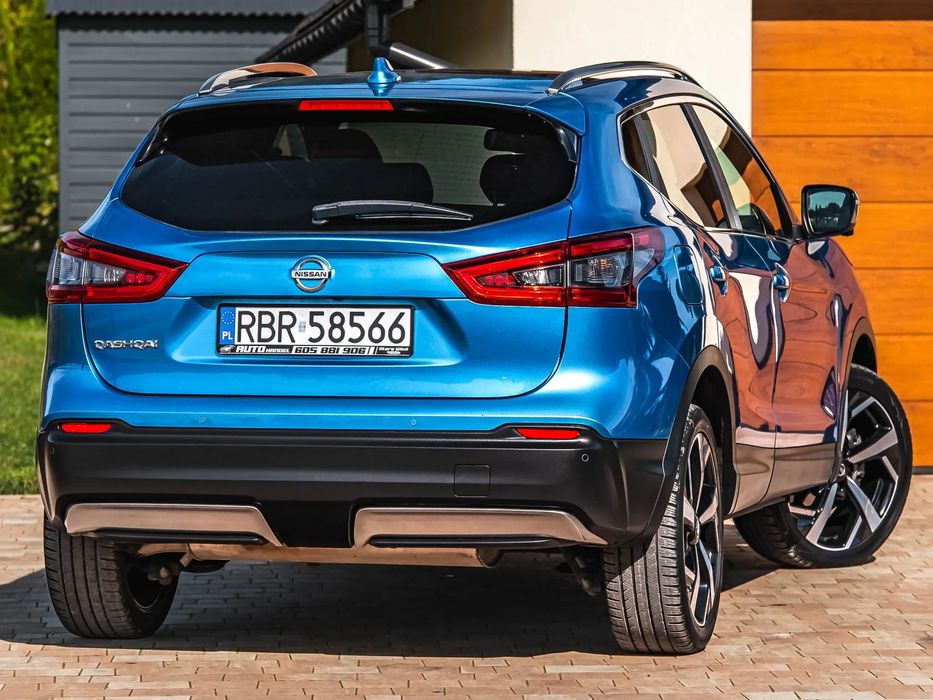 Nissan Qashqai Lift 1.2i Ledy Skóra Panorama Nawi Bliss Kamera Serwis Piękny
