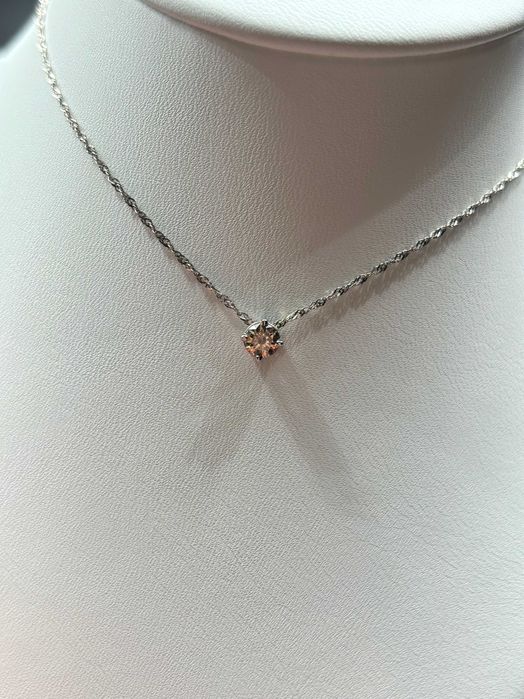 Celebrytka złoty naszyjnik z naturalnym diamentem brylantem 0,27ct