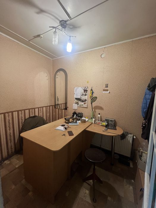 Комерційне приміщення магазину по вул. Перемоги