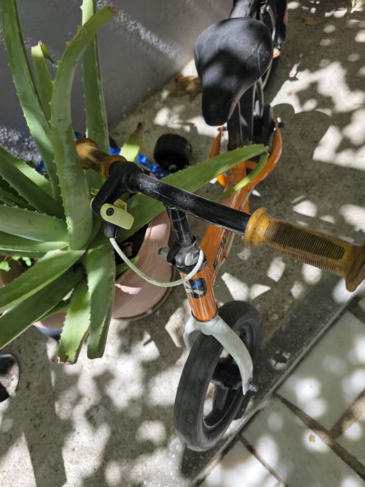 Bicicleta de aprendizagem criança
