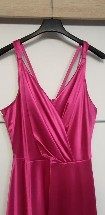 Sprzedam sukienkę satynową