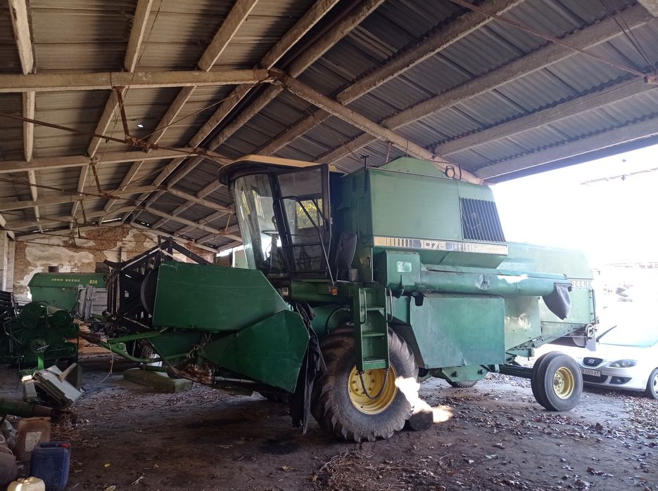Комбайн John Deere 1075
