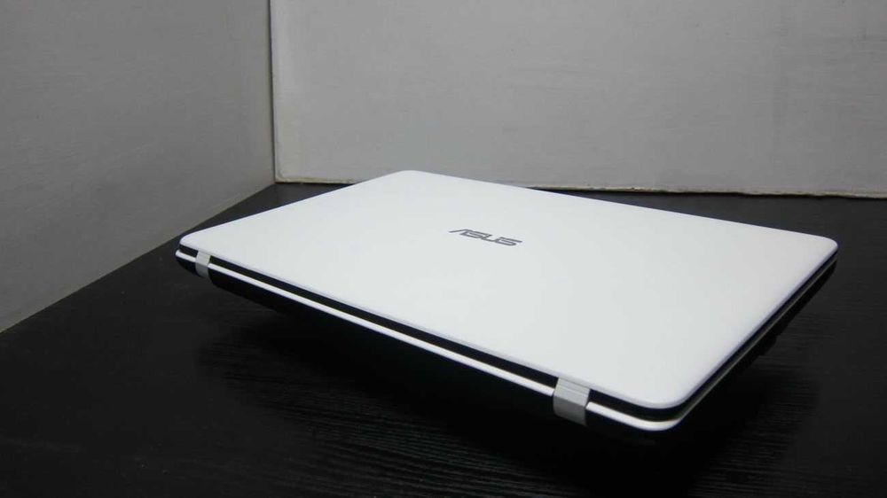 Ноутбук Asus в отличном состоянии