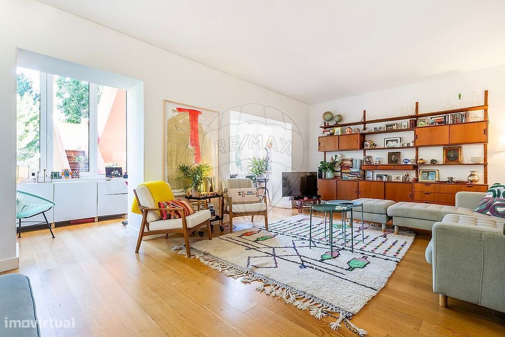 Apartamento T4 para arrendamento