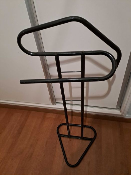 Criado mudo em ferro!