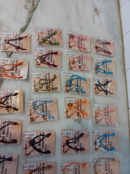 Conjunto de Pulseira Brindes Correio da Manhã